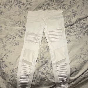 White Alo yoga leggings - new with tags